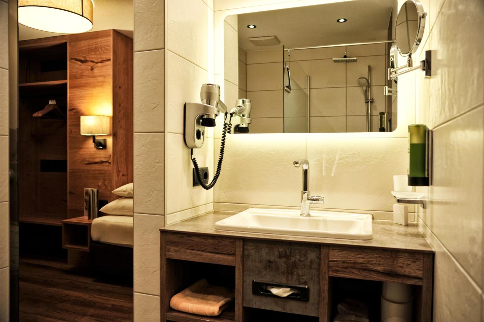 Hotel Garni Bellevue อิสชเกิล ภายนอก รูปภาพ